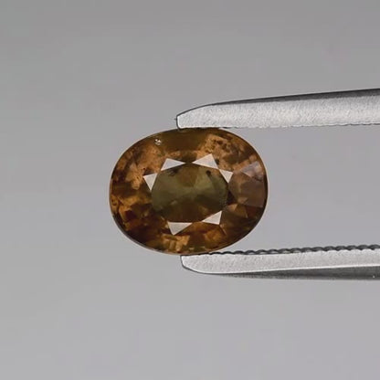 1.37ct ETW Color Change Garnet Gemstone – Oval Cut