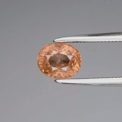 1.07ct ETW Color Change Garnet Gemstone – Oval Cut